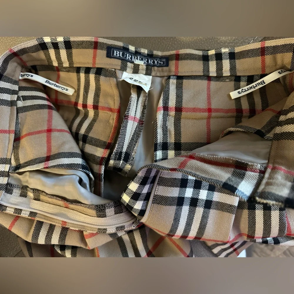 BURBERRYS Women's Pants - Picture 5 of 11